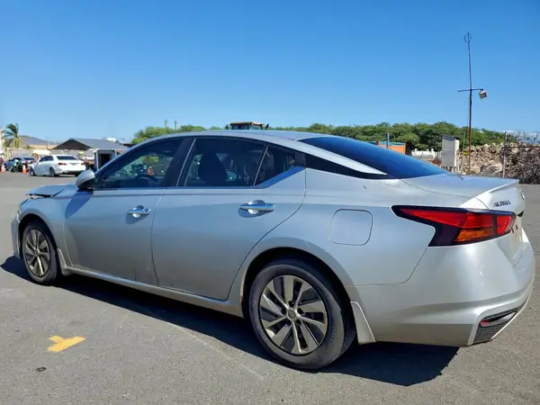 1N4BL4BV9PN301319 2023 NISSAN ALTIMA - Image 2