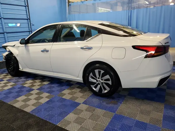 1N4BL4BV9PN334806 2023 NISSAN ALTIMA - Image 2