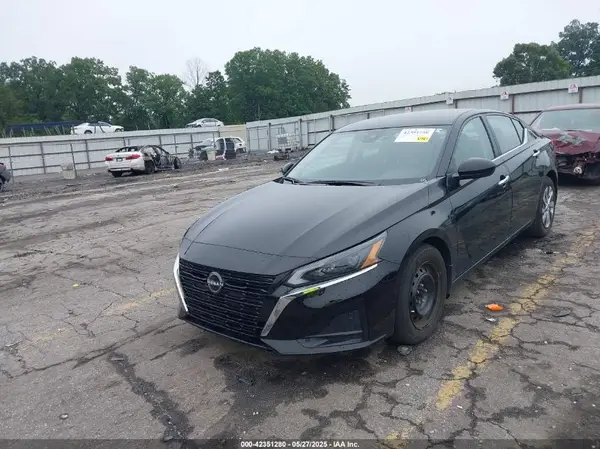 1N4BL4BV9PN413134 2023 NISSAN ALTIMA - Image 2