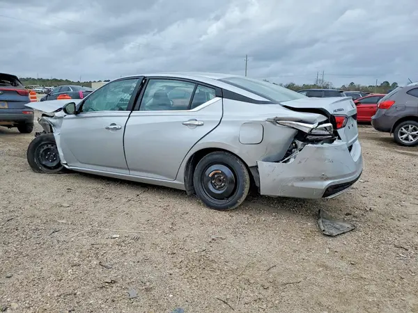 1N4BL4BV9RN378159 2024 NISSAN ALTIMA - Image 2