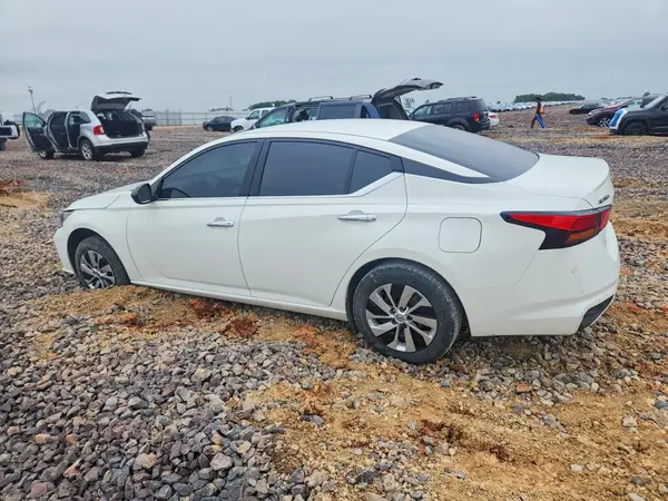 1N4BL4BV9RN386634 2024 NISSAN ALTIMA - Image 2