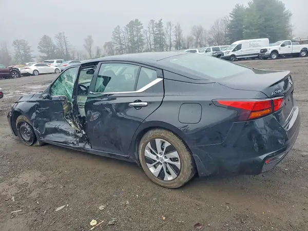 1N4BL4BV9RN392692 2024 NISSAN ALTIMA - Image 2