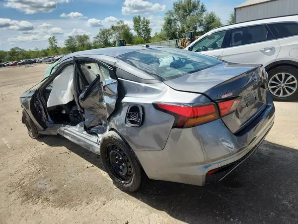 1N4BL4BV9SN311955 2025 NISSAN ALTIMA - Image 2