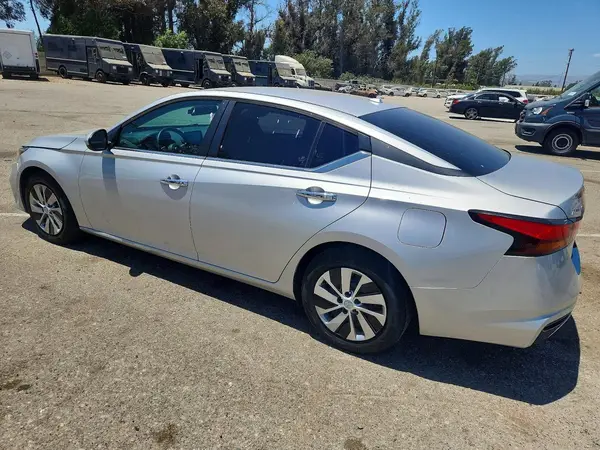 1N4BL4BVXKC124526 2019 NISSAN ALTIMA - Image 2