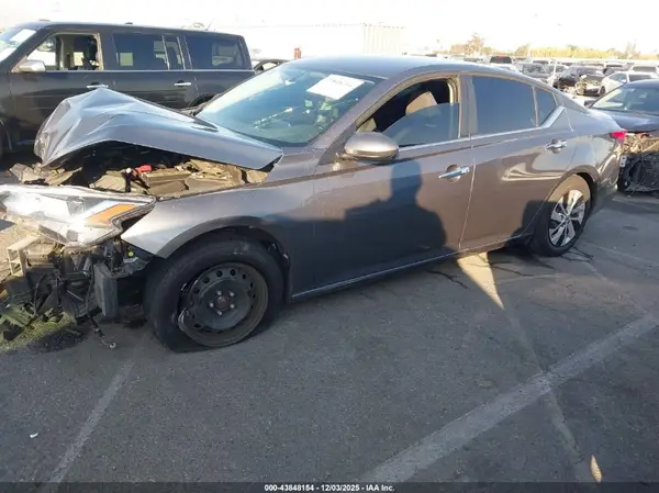 1N4BL4BVXKC228269 2019 NISSAN ALTIMA - Image 2