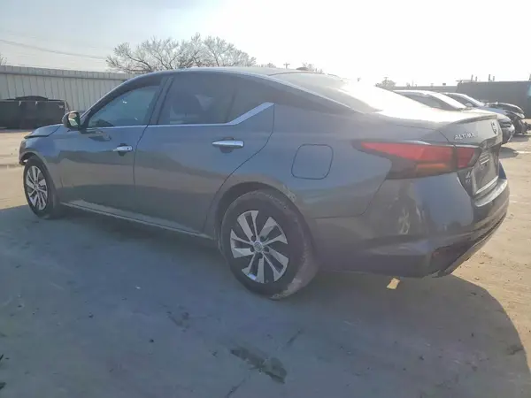 1N4BL4BVXLC138685 2020 NISSAN ALTIMA - Image 2
