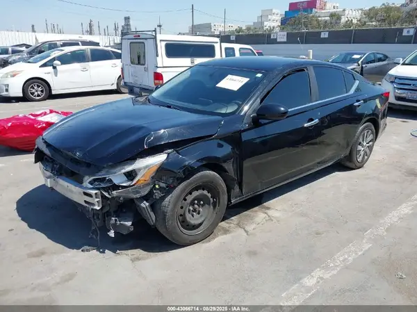 1N4BL4BVXLC145622 2020 NISSAN ALTIMA - Image 2