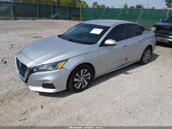1N4BL4BVXLC147452 2020 NISSAN ALTIMA - Image 2