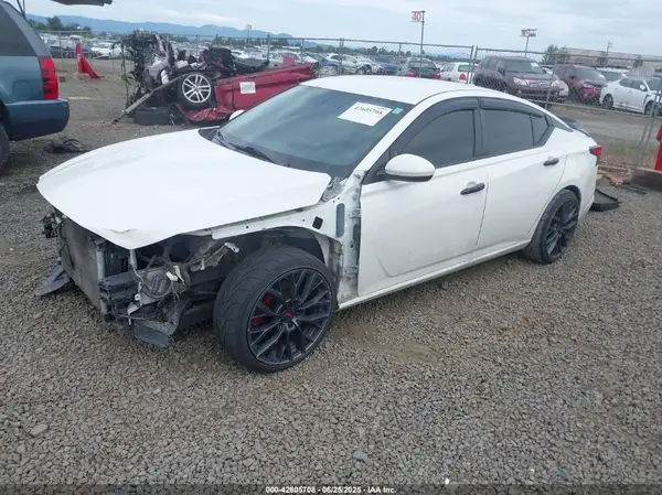 1N4BL4BVXLC226331 2020 NISSAN ALTIMA - Image 2