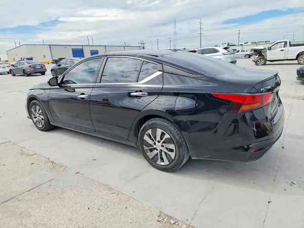 1N4BL4BVXLC241461 2020 NISSAN ALTIMA - Image 2