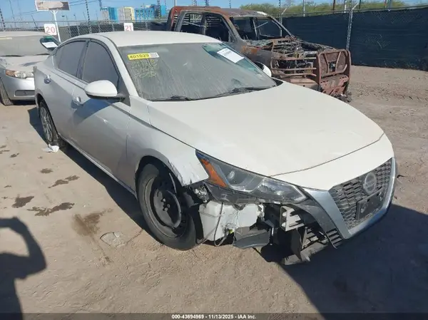 1N4BL4BVXLC244215 2020 NISSAN ALTIMA - Image 1