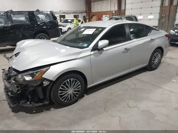 1N4BL4BVXLC250435 2020 NISSAN ALTIMA - Image 2