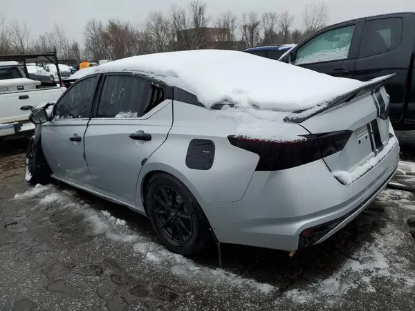 1N4BL4BVXNN320197 2022 NISSAN ALTIMA - Image 2