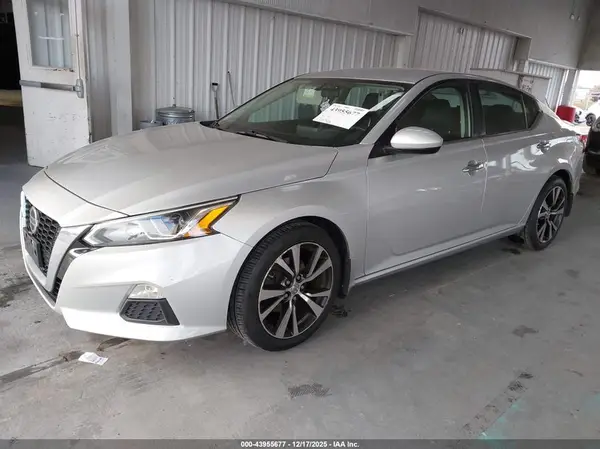 1N4BL4BW3KC194717 2019 NISSAN ALTIMA - Image 2