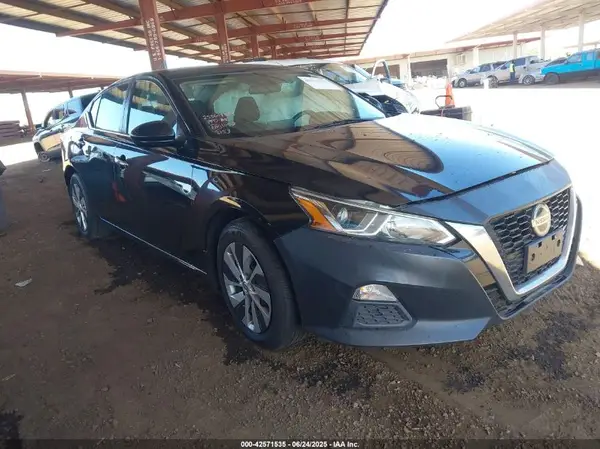 1N4BL4BW4KN302153 2019 NISSAN ALTIMA - Image 1