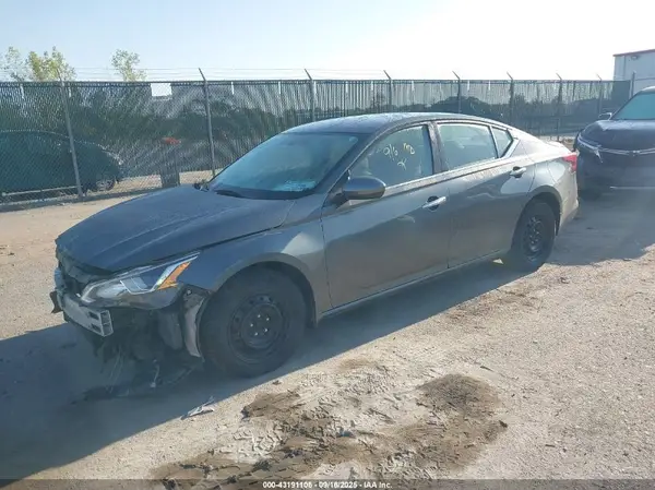 1N4BL4BW4LN317995 2020 NISSAN ALTIMA - Image 2