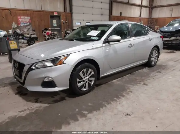 1N4BL4BW4LN321481 2020 NISSAN ALTIMA - Image 2