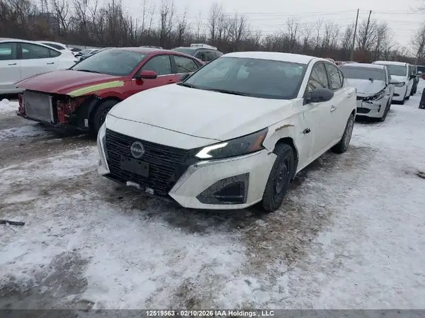 1N4BL4BW7SN369930 2025 NISSAN ALTIMA - Image 2