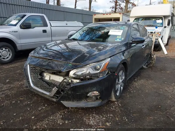 1N4BL4BW8KC147571 2019 NISSAN ALTIMA - Image 2