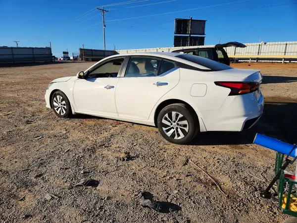 1N4BL4BW8KN304715 2019 NISSAN ALTIMA - Image 2