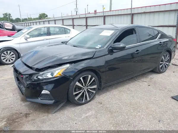 1N4BL4CV0KC135811 2019 NISSAN ALTIMA - Image 2