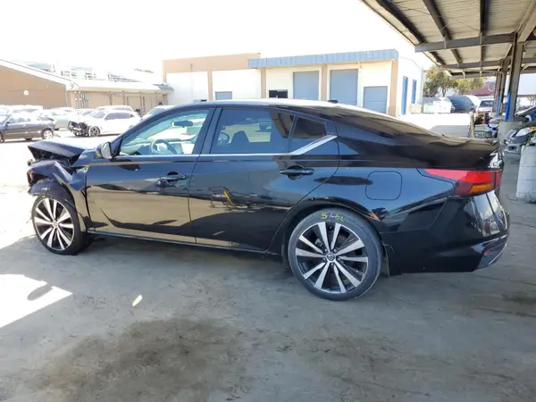 1N4BL4CV0KN321577 2019 NISSAN ALTIMA - Image 2