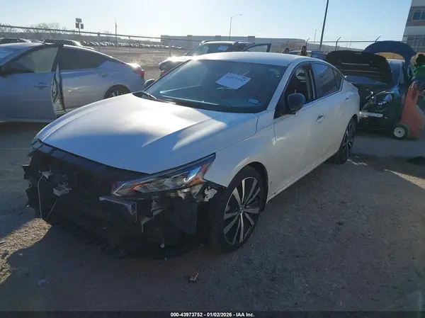 1N4BL4CV0LC132943 2020 NISSAN ALTIMA - Image 2