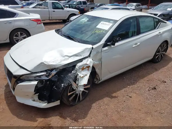 1N4BL4CV0LC137169 2020 NISSAN ALTIMA - Image 2