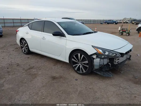 1N4BL4CV0LC171807 2020 NISSAN ALTIMA - Image 1