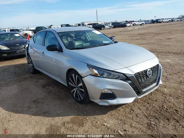 1N4BL4CV0LC186078 2020 NISSAN ALTIMA - Image 1