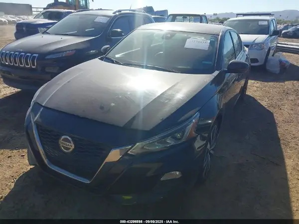 1N4BL4CV0LC197792 2020 NISSAN ALTIMA - Image 2