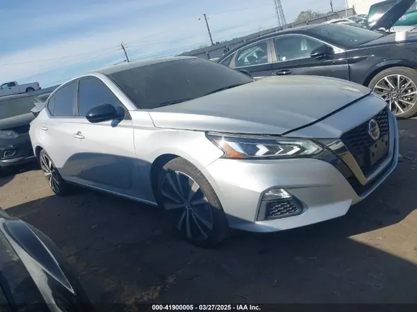 1N4BL4CV0LC209584 2020 NISSAN ALTIMA - Image 1