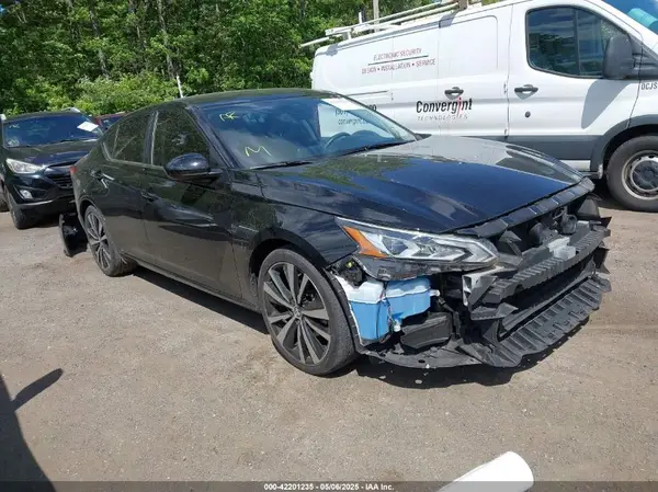 1N4BL4CV0LC252810 2020 NISSAN ALTIMA - Image 1