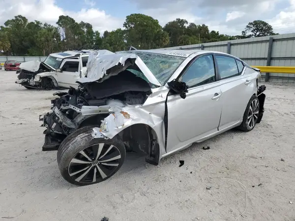 1N4BL4CV0LC255402 2020 NISSAN ALTIMA - Image 1