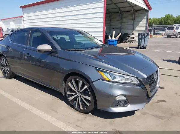 1N4BL4CV0LC268893 2020 NISSAN ALTIMA - Image 1