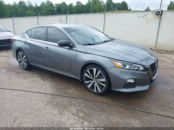 1N4BL4CV0LN320723 2020 NISSAN ALTIMA - Image 1
