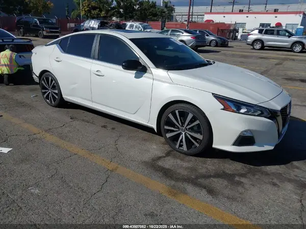 1N4BL4CV0MN334705 2021 NISSAN ALTIMA - Image 1