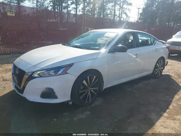 1N4BL4CV0MN421973 2021 NISSAN ALTIMA - Image 2