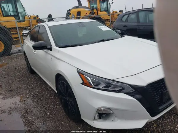 1N4BL4CV0NN308557 2022 NISSAN ALTIMA - Image 1
