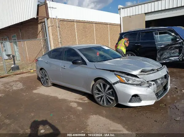 1N4BL4CV0NN308834 2022 NISSAN ALTIMA - Image 1
