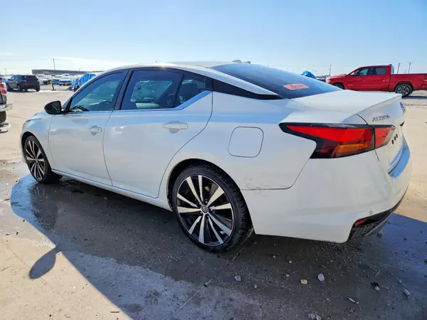 1N4BL4CV0NN340845 2022 NISSAN ALTIMA - Image 2