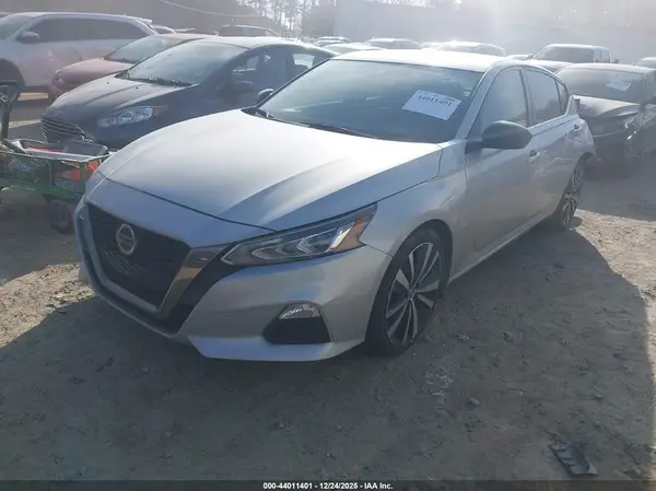 1N4BL4CV0NN371609 2022 NISSAN ALTIMA - Image 2