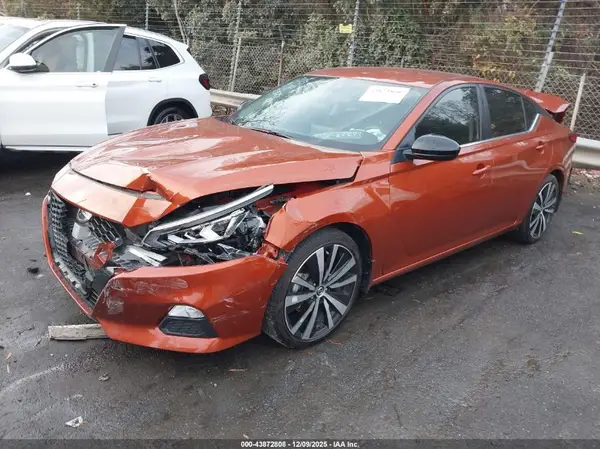 1N4BL4CV0NN409940 2022 NISSAN ALTIMA - Image 2