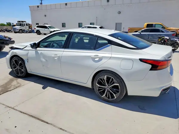 1N4BL4CV0PN338290 2023 NISSAN ALTIMA - Image 2