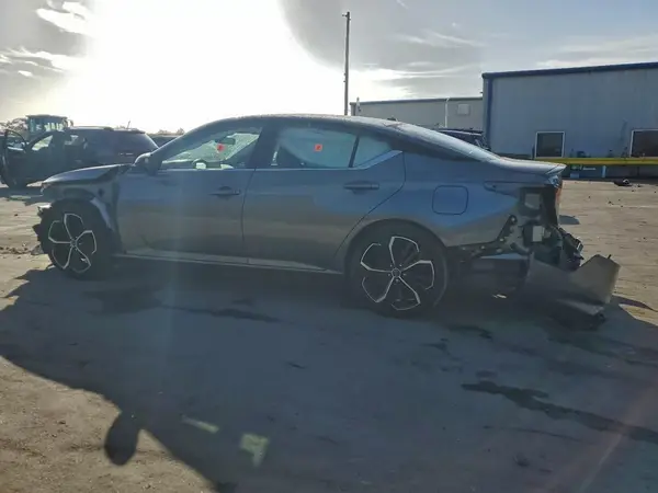 1N4BL4CV0PN373976 2023 NISSAN ALTIMA - Image 2