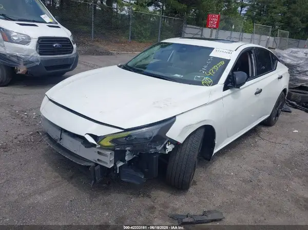 1N4BL4CV0PN389692 2023 NISSAN ALTIMA - Image 2