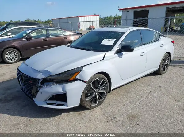 1N4BL4CV0RN313537 2024 NISSAN ALTIMA - Image 2