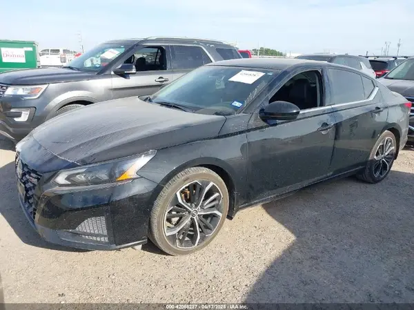 1N4BL4CV0RN328930 2024 NISSAN ALTIMA - Image 2