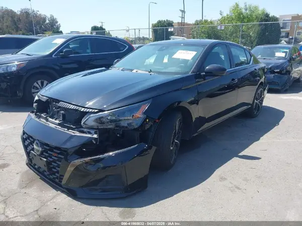 1N4BL4CV0RN350796 2024 NISSAN ALTIMA - Image 2