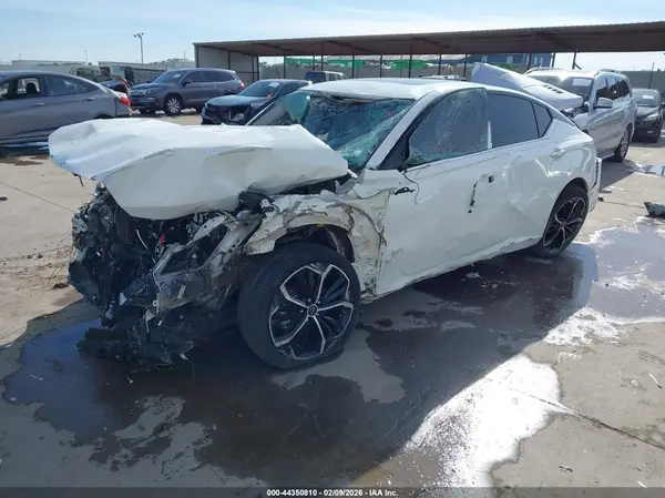 1N4BL4CV0RN354539 2024 NISSAN ALTIMA - Image 2